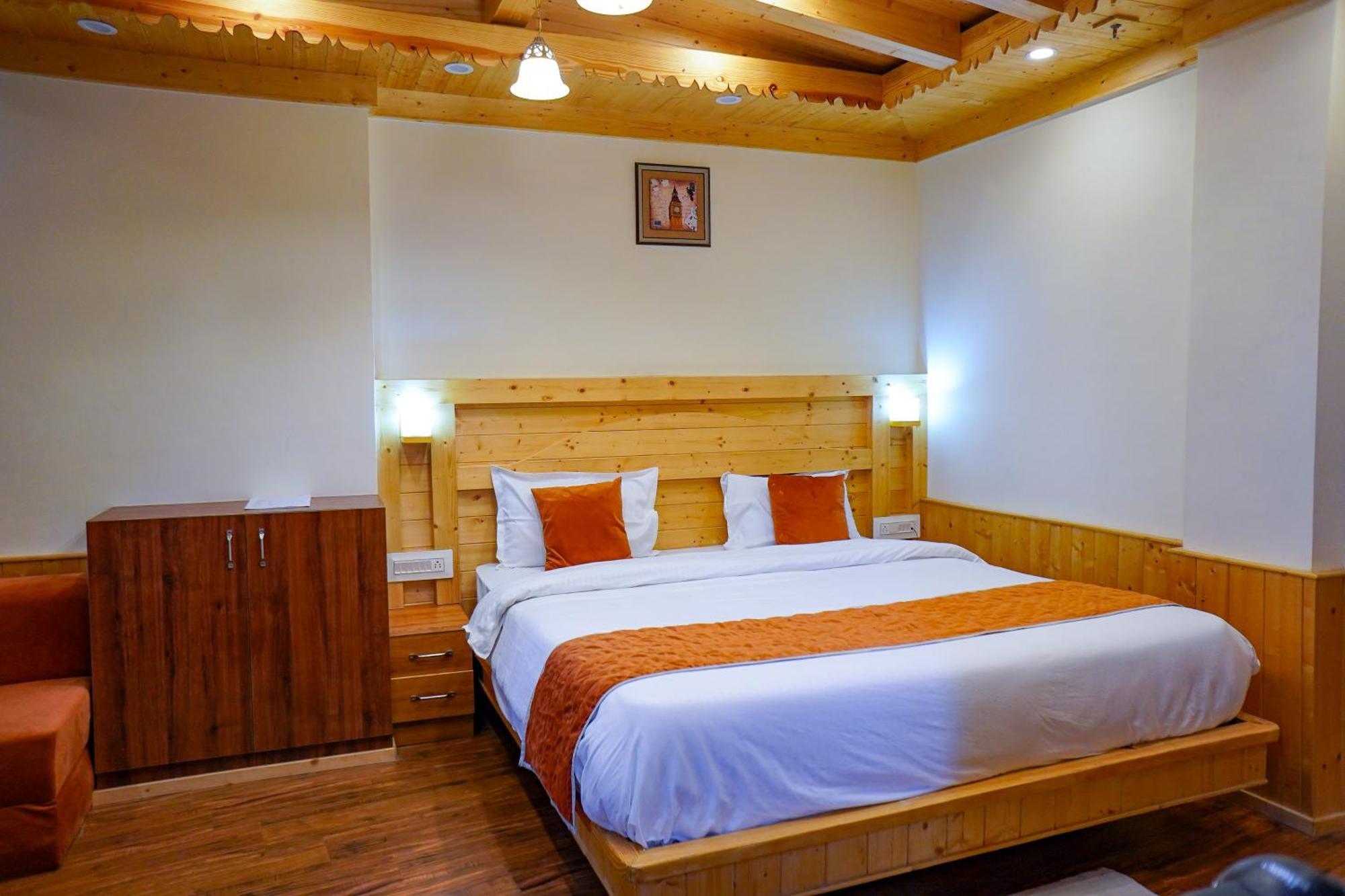 Hotel The Genial Mount, *